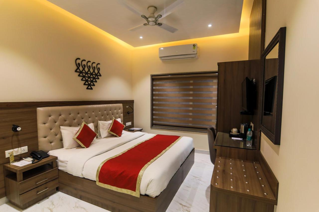 วาชิชธ์ เกสท์เฮาส์ Hotel ริชิเคช ภายนอก รูปภาพ