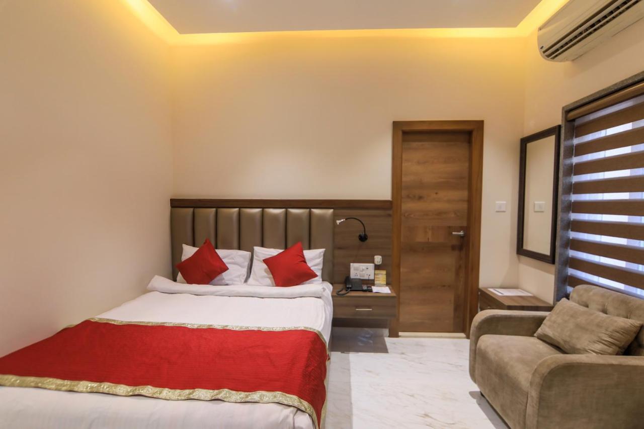 วาชิชธ์ เกสท์เฮาส์ Hotel ริชิเคช ภายนอก รูปภาพ
