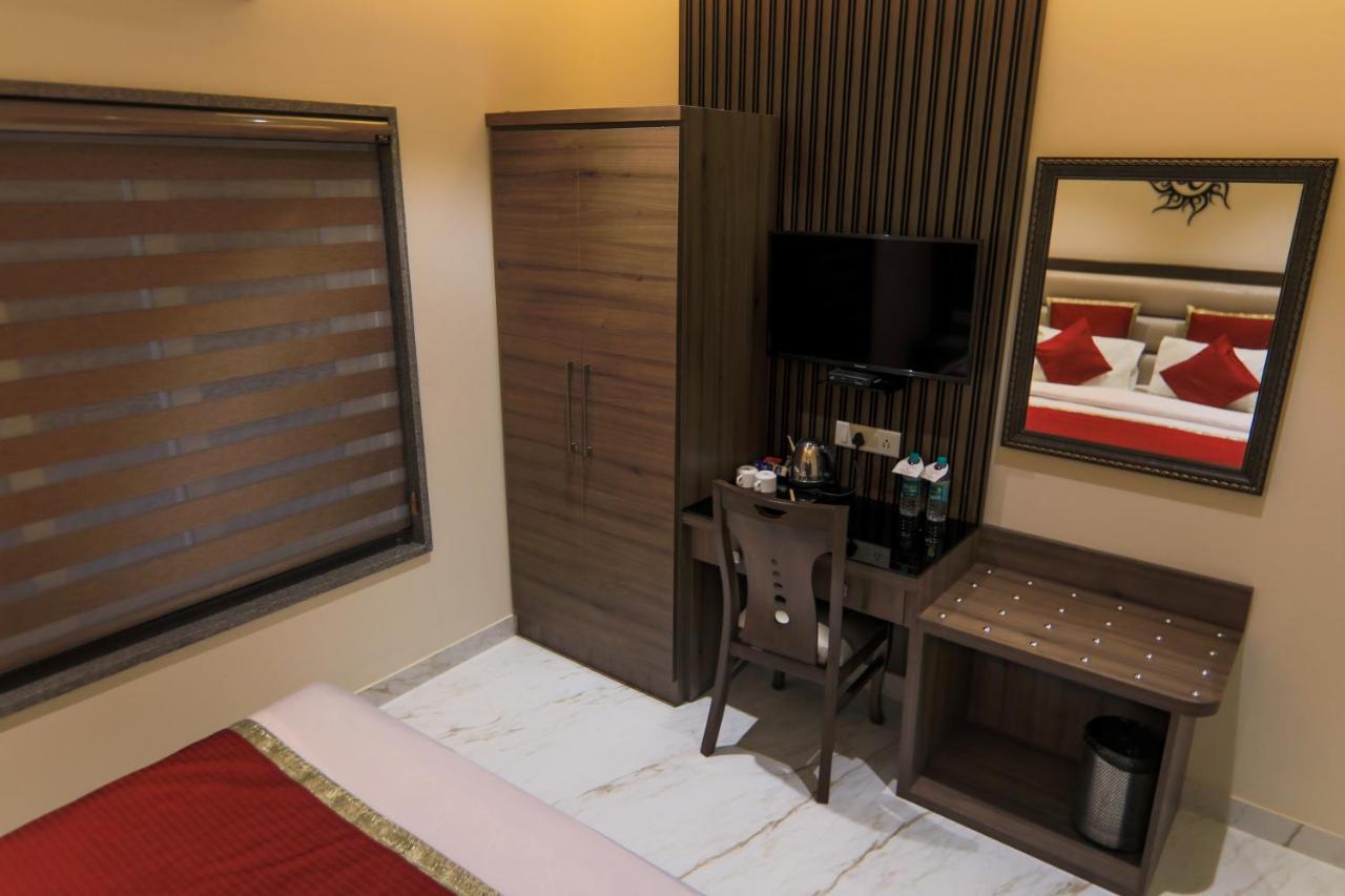 วาชิชธ์ เกสท์เฮาส์ Hotel ริชิเคช ภายนอก รูปภาพ