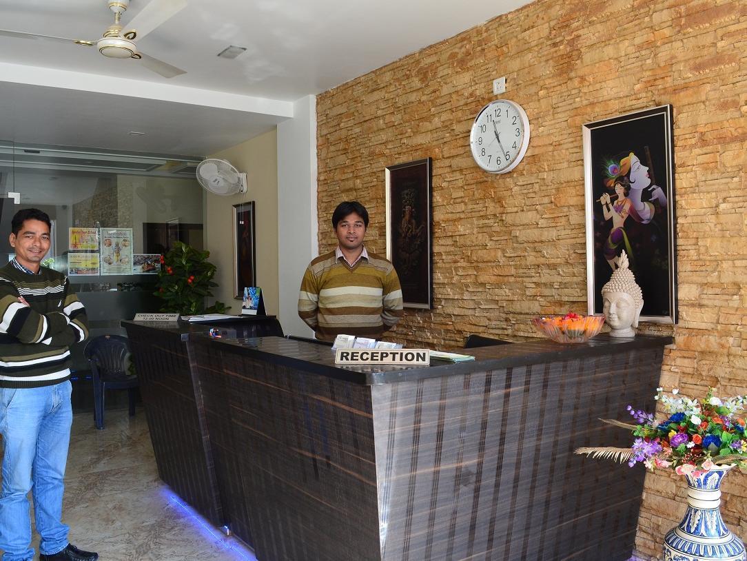 วาชิชธ์ เกสท์เฮาส์ Hotel ริชิเคช ภายนอก รูปภาพ